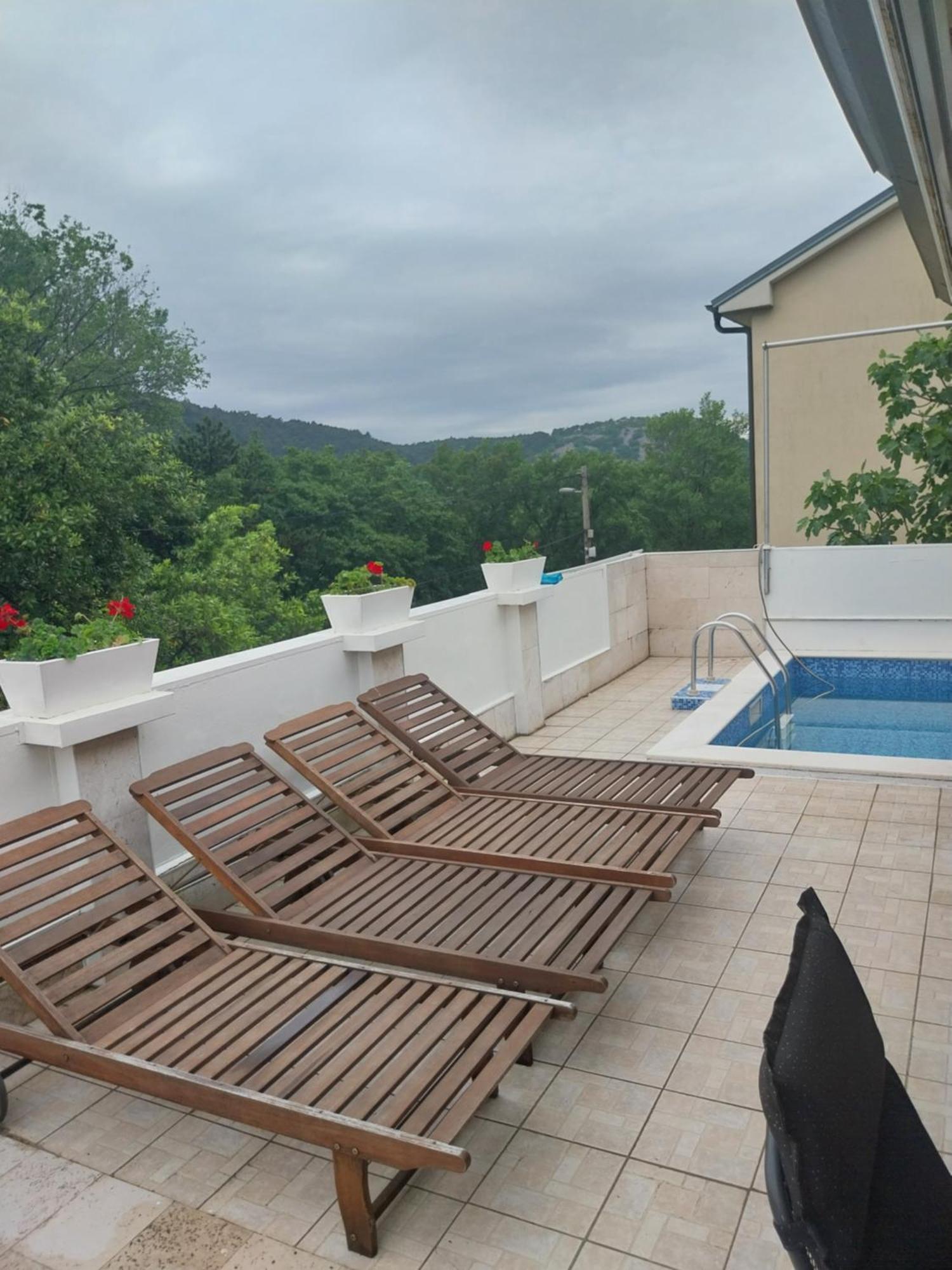 Vila Brig 108 - Private Swimming Pool And Jacuzzi Rijeka Exterior photo